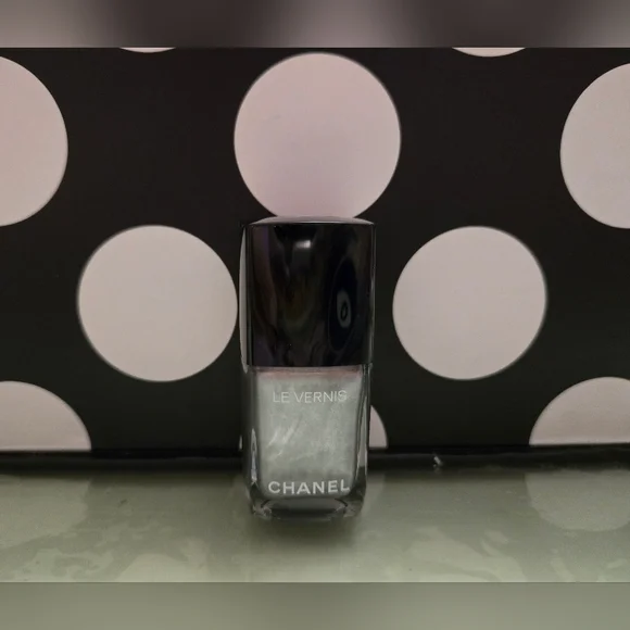 ✨️Chanel Polish✨️ - Picture 2 of 3
